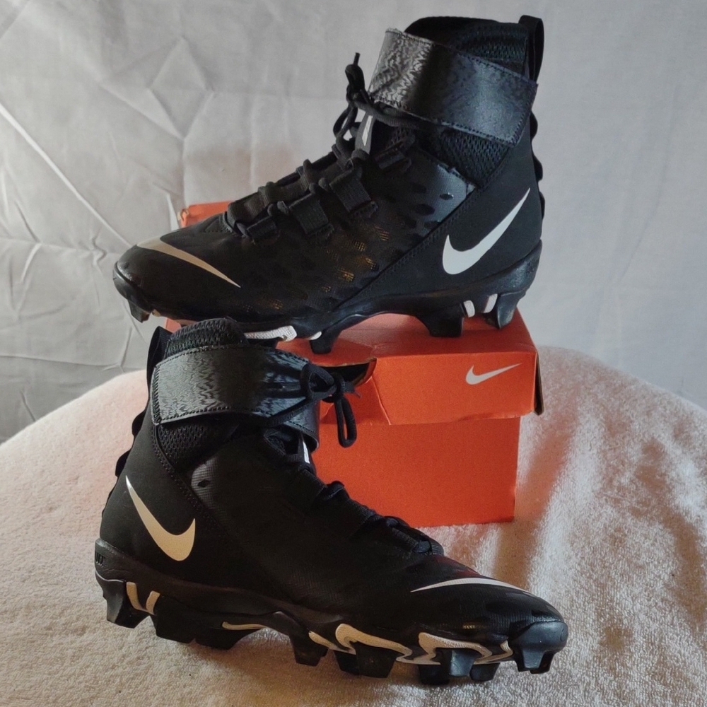 Nike Force Savage 2 Shark W Cleats - Black W/White Sz. 7.5W